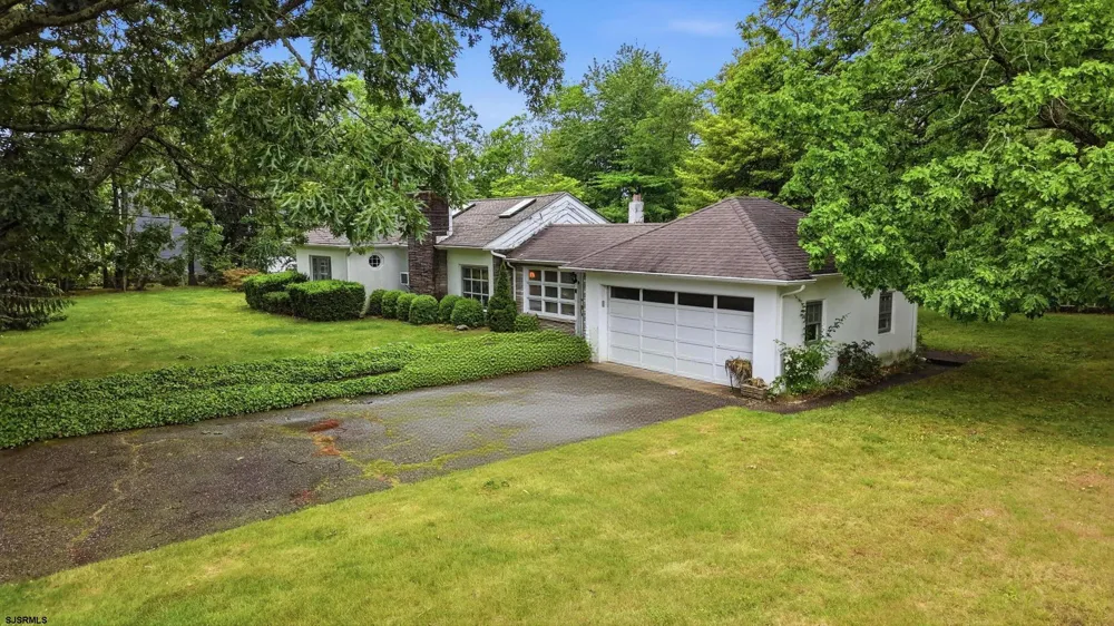 1917 west Ave Linwood, NJ 08221