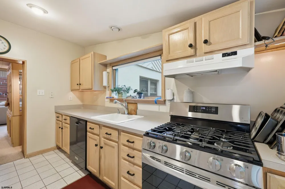 1917 west Ave Linwood, NJ 08221