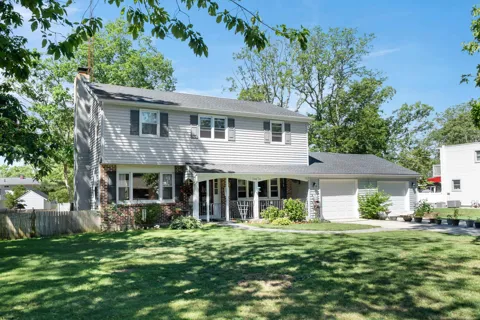 22 Black Oak Dr