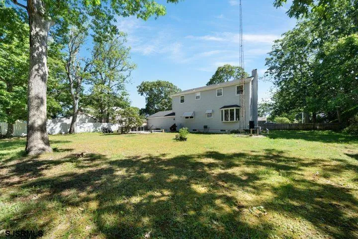22 Black Oak Dr Upper Township, NJ 08230