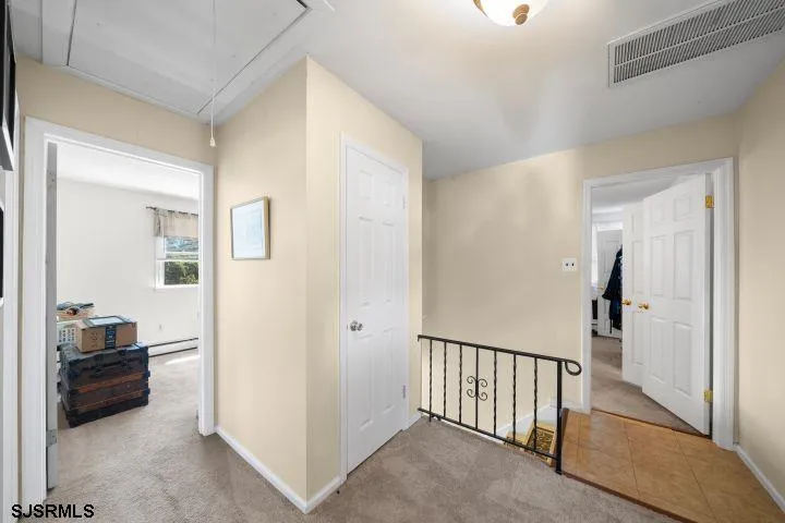 22 Black Oak Dr Upper Township, NJ 08230