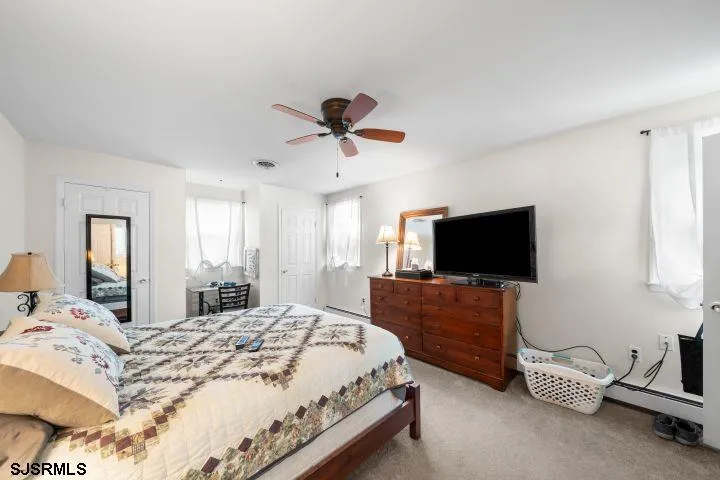 22 Black Oak Dr Upper Township, NJ 08230