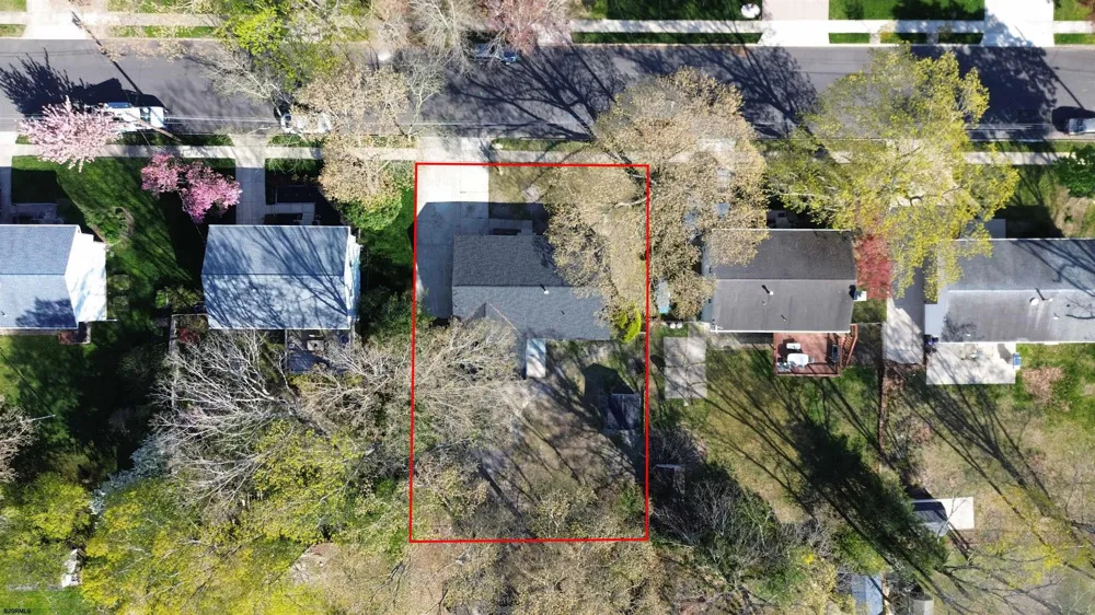 10 Franklin Dr Somers Point, NJ 08244