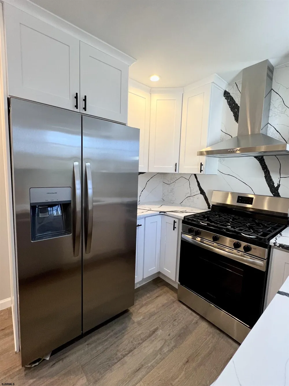 10 Franklin Dr Somers Point, NJ 08244