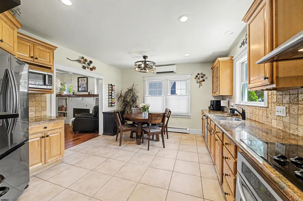 34 E Dawes Ave Somers Point, NJ 08244