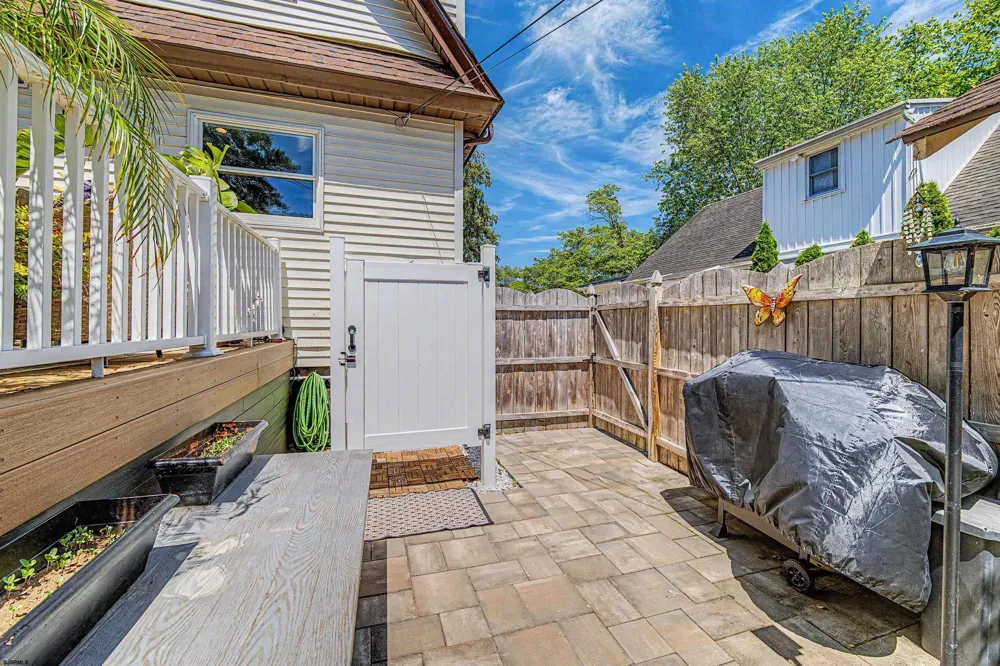 34 E Dawes Ave Somers Point, NJ 08244