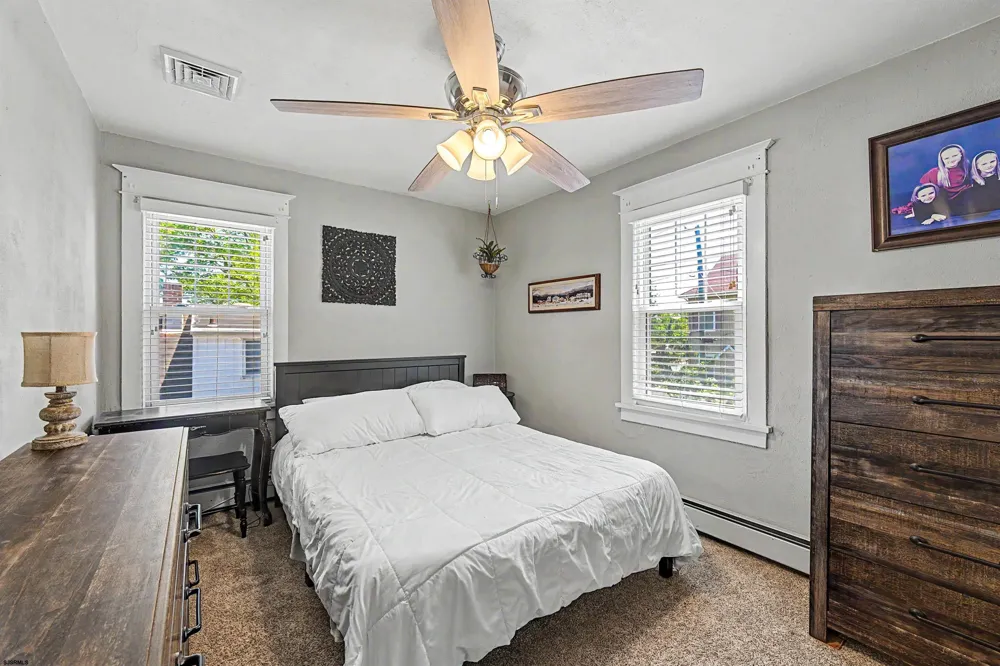34 E Dawes Ave Somers Point, NJ 08244
