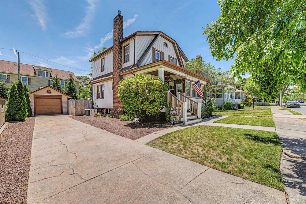 34 E Dawes Ave Somers Point, NJ 08244