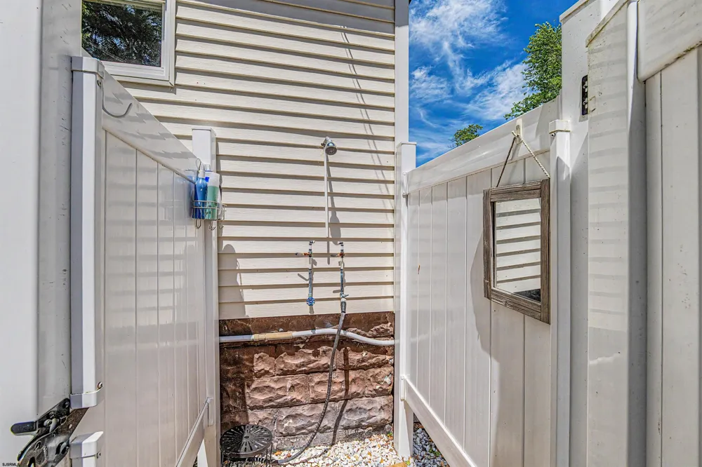 34 E Dawes Ave Somers Point, NJ 08244
