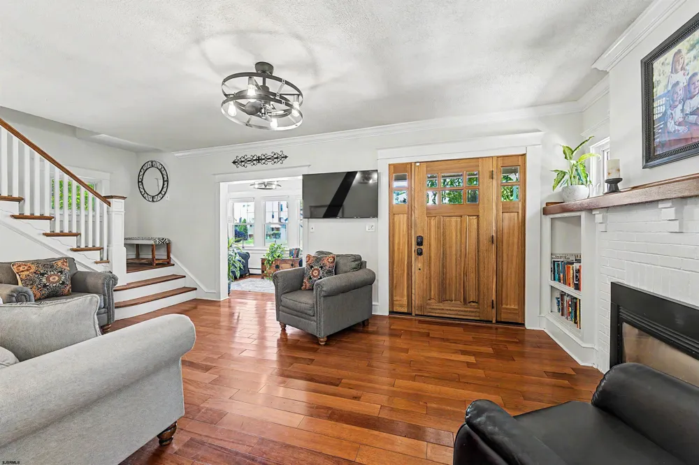34 E Dawes Ave Somers Point, NJ 08244