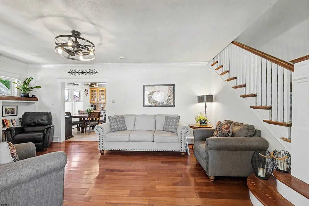 34 E Dawes Ave Somers Point, NJ 08244