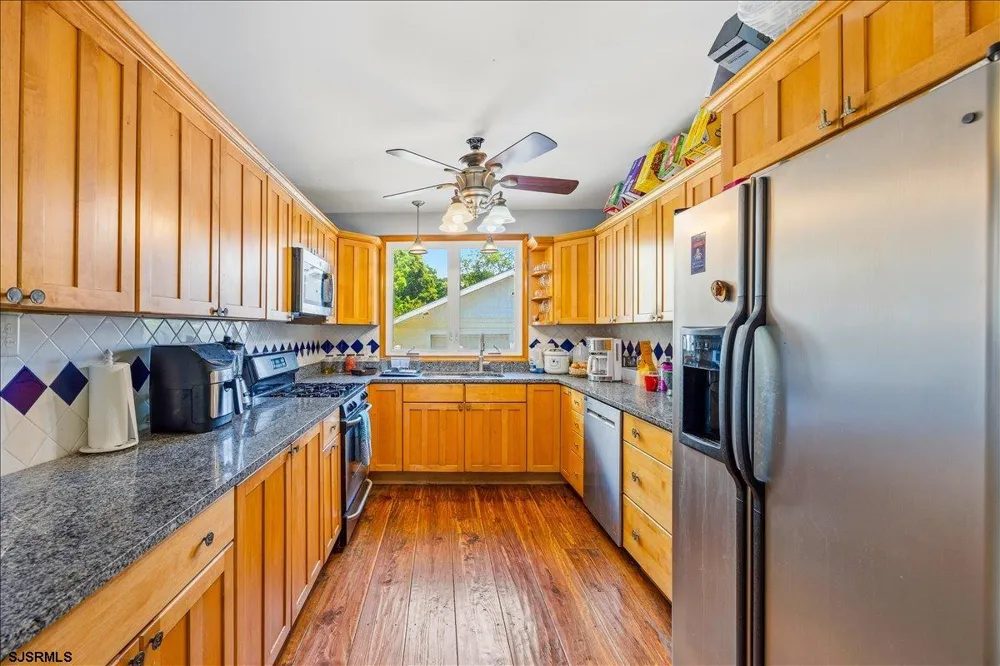 169 W Johnson Ave Somers Point, NJ 08244