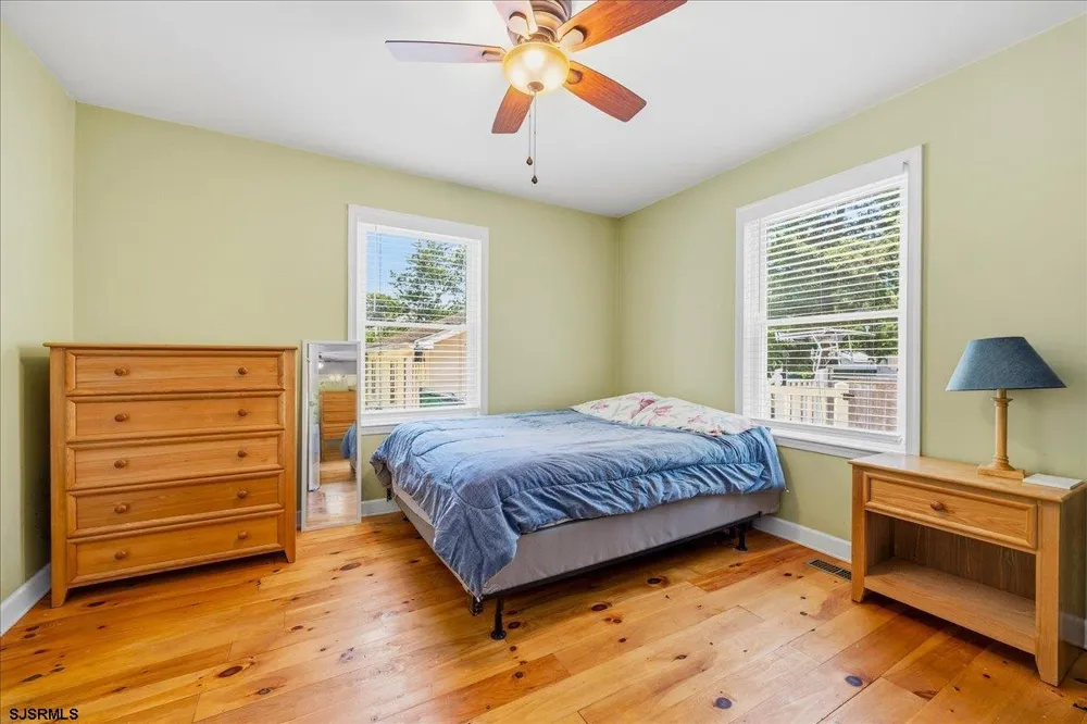 169 W Johnson Ave Somers Point, NJ 08244