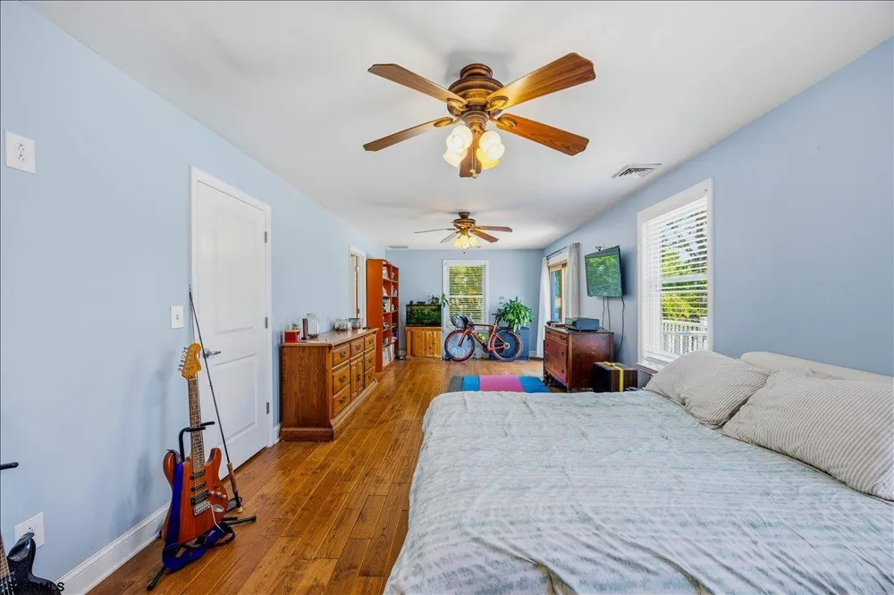 169 W Johnson Ave Somers Point, NJ 08244