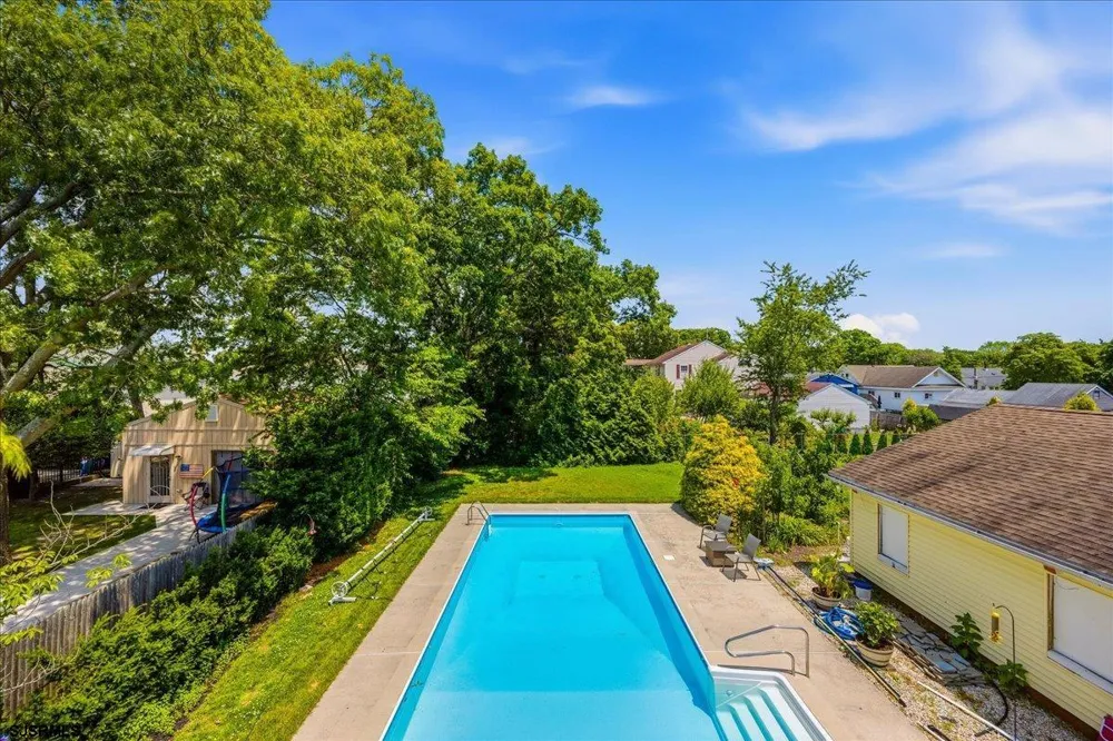 169 W Johnson Ave Somers Point, NJ 08244