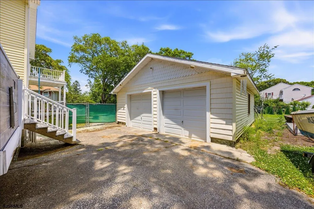169 W Johnson Ave Somers Point, NJ 08244