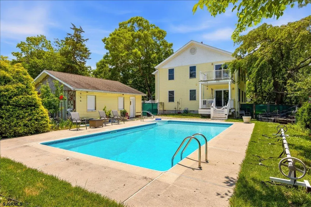 169 W Johnson Ave Somers Point, NJ 08244