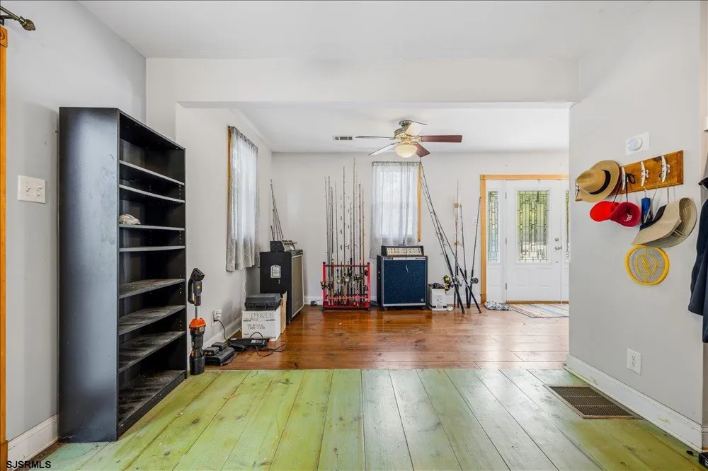 169 W Johnson Ave Somers Point, NJ 08244