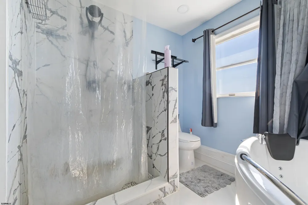 49 Delaware Penns Groveugh, NJ 08069