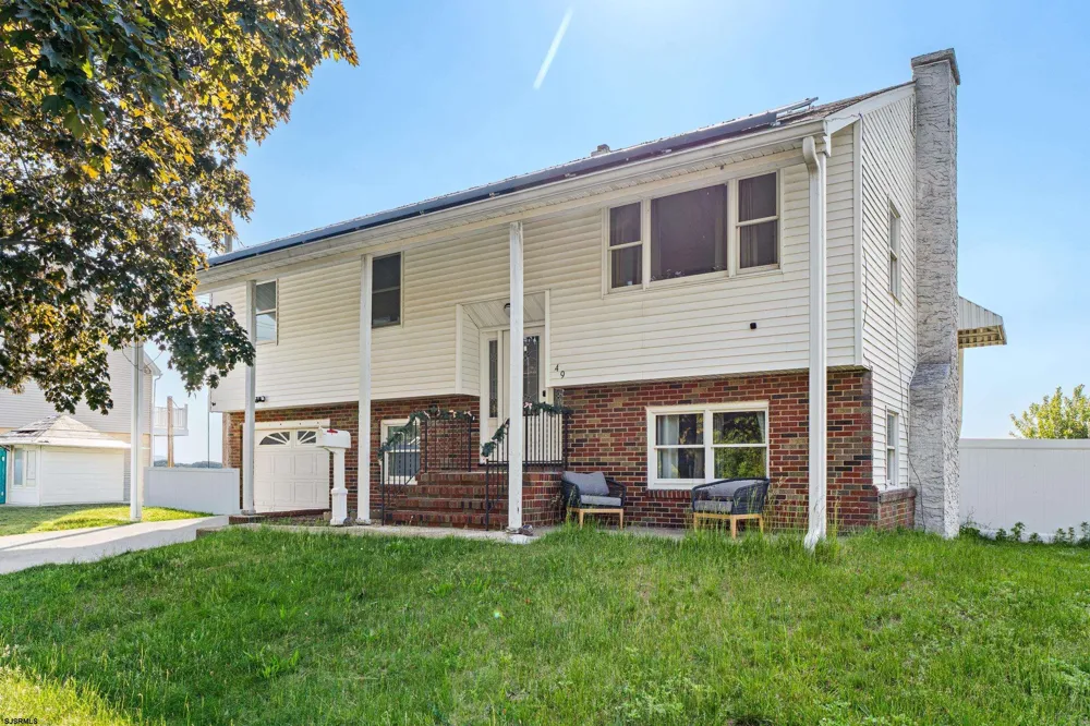 49 Delaware Penns Groveugh, NJ 08069