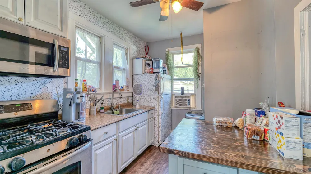 109 E Cedar Ave Somers Point, NJ 08244