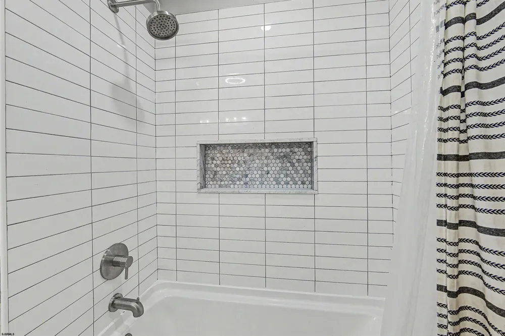 214 Davis Ave Linwood, NJ 08221