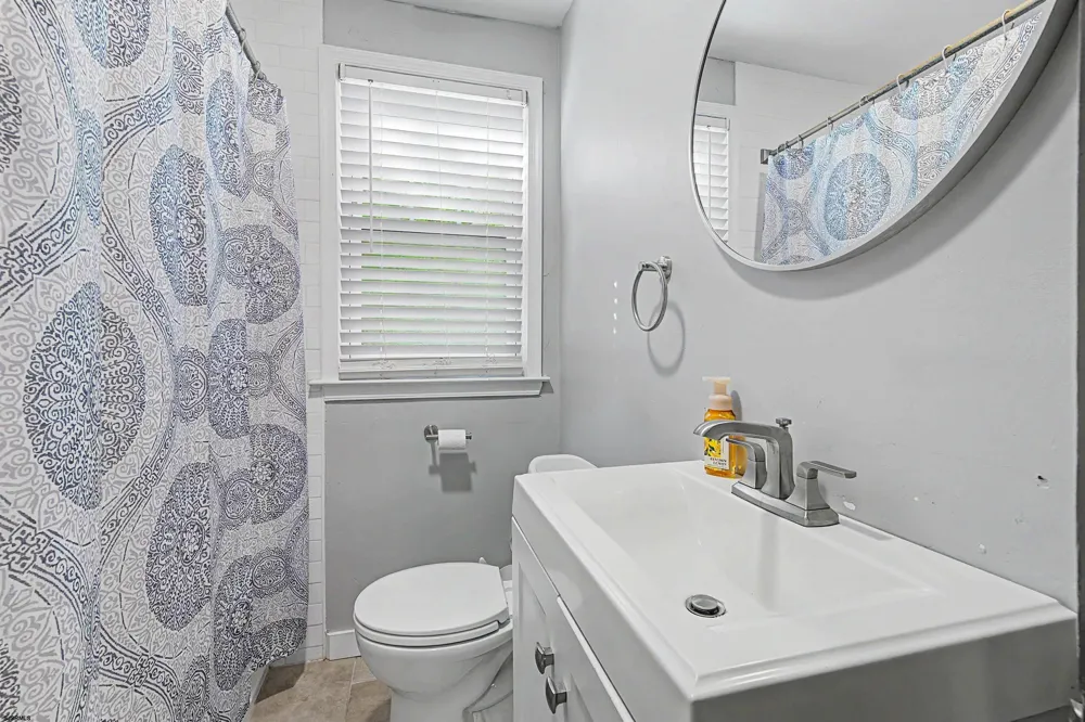 214 Davis Ave Linwood, NJ 08221