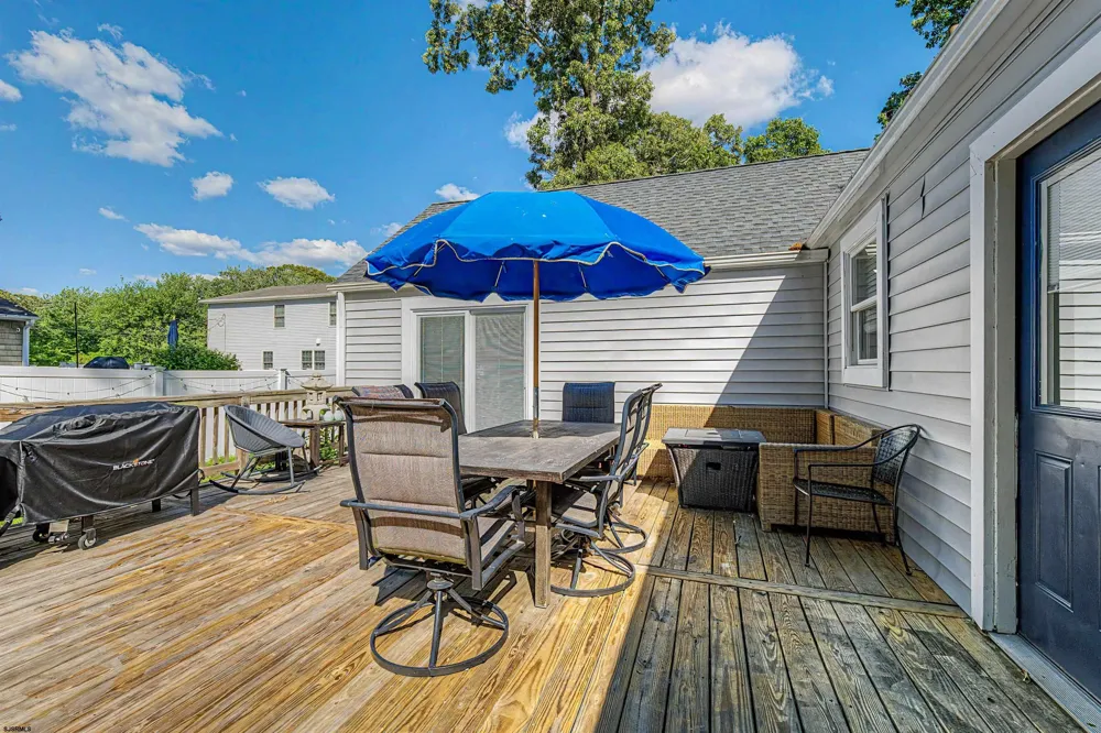 214 Davis Ave Linwood, NJ 08221