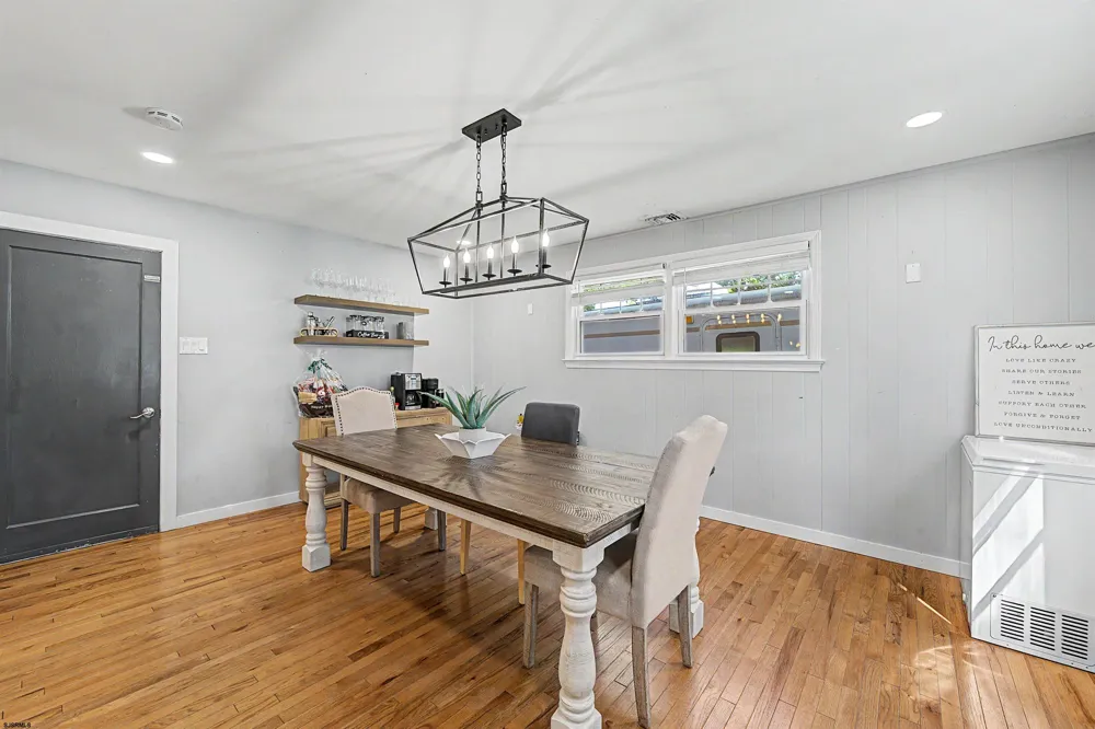 214 Davis Ave Linwood, NJ 08221