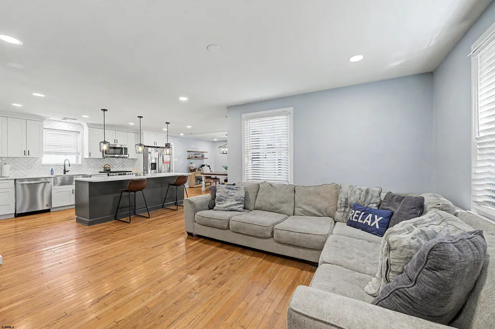 214 Davis Ave Linwood, NJ 08221