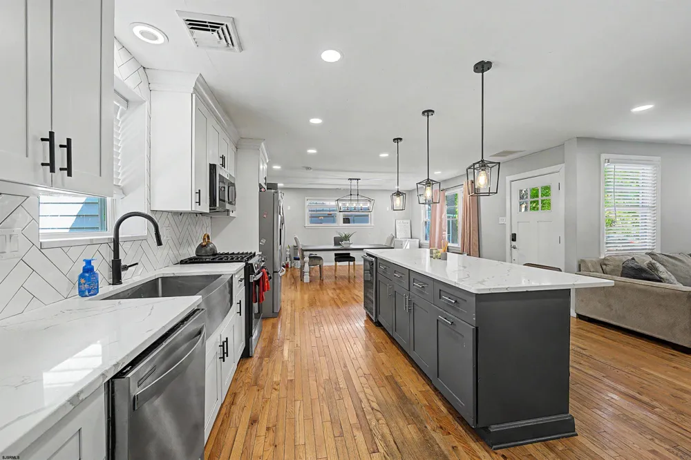 214 Davis Ave Linwood, NJ 08221