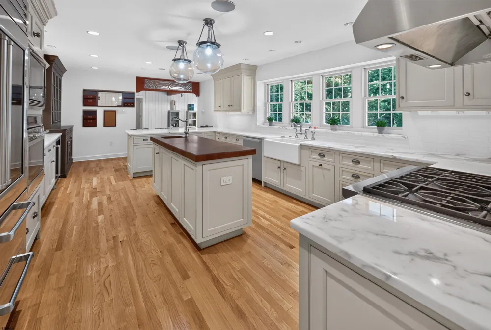 130 E Essex Ave Linwood, NJ 08221