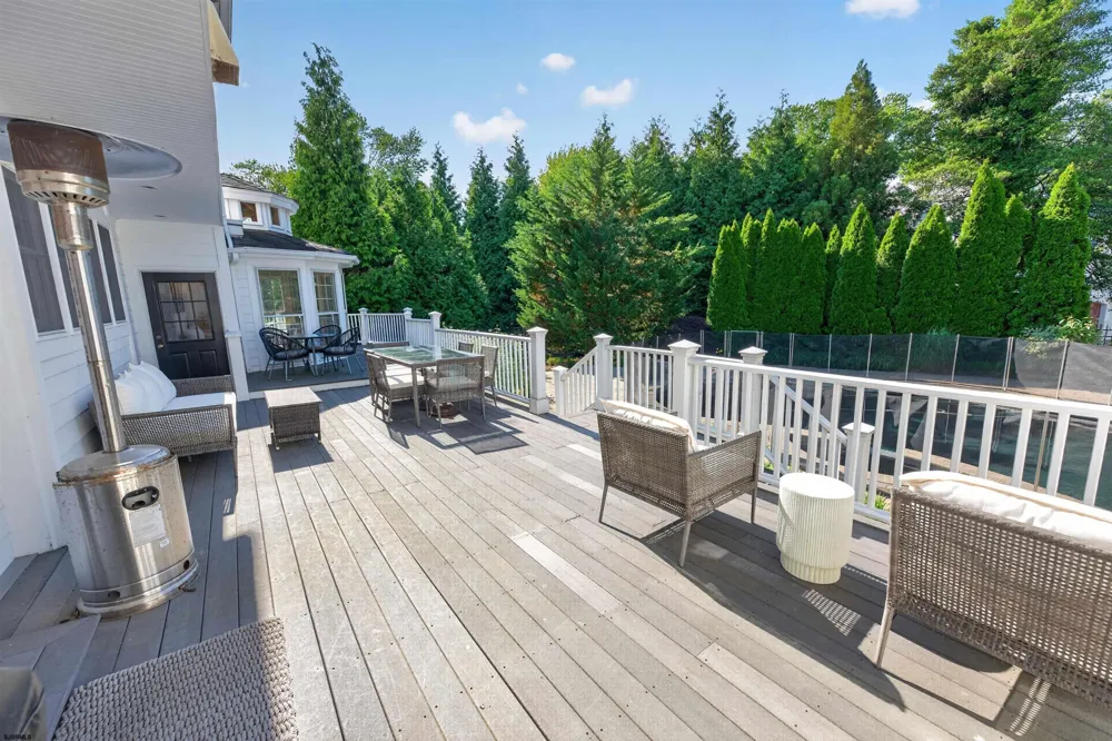 130 E Essex Ave Linwood, NJ 08221