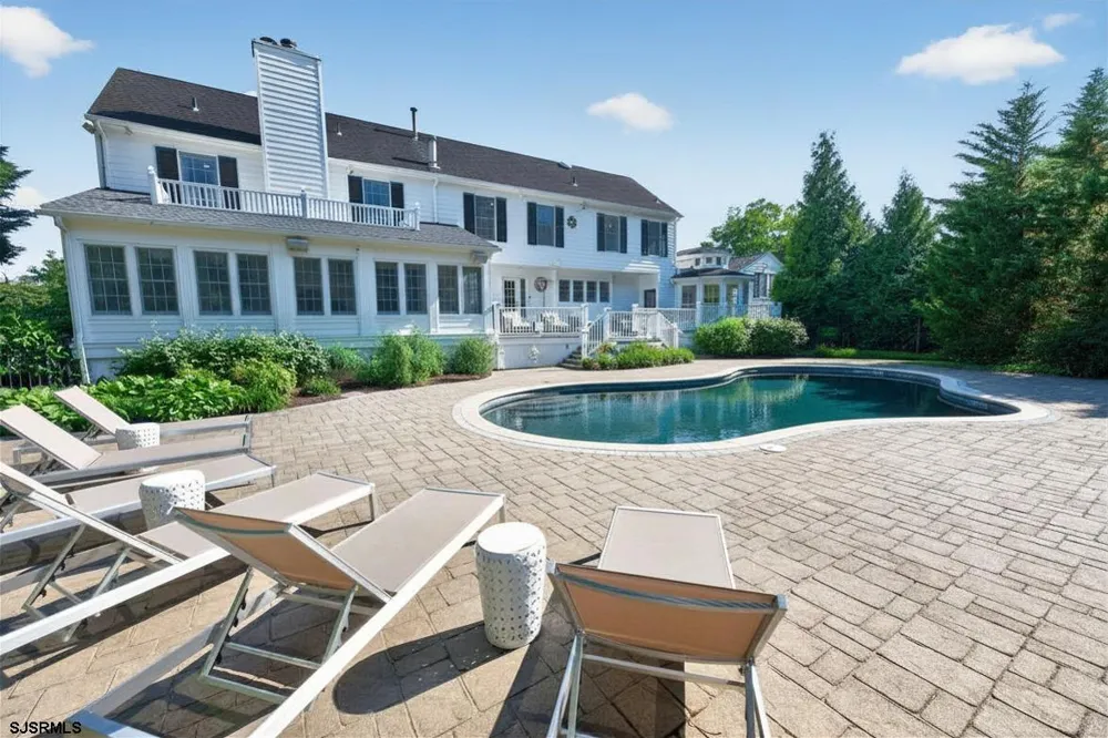 130 E Essex Ave Linwood, NJ 08221