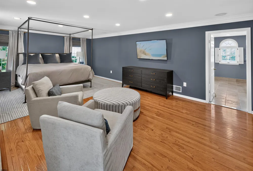 130 E Essex Ave Linwood, NJ 08221