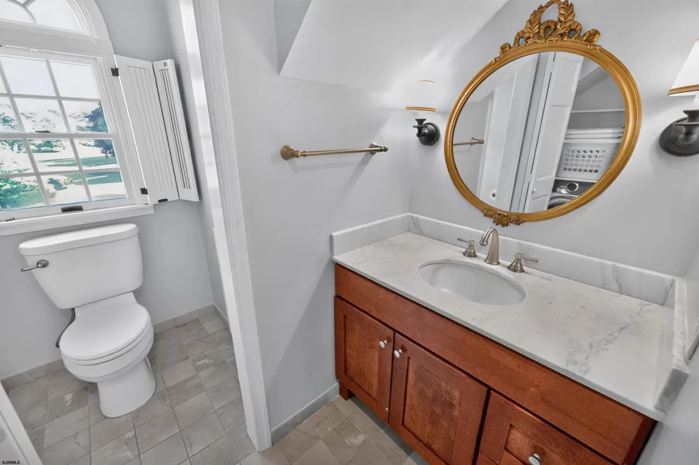 130 E Essex Ave Linwood, NJ 08221