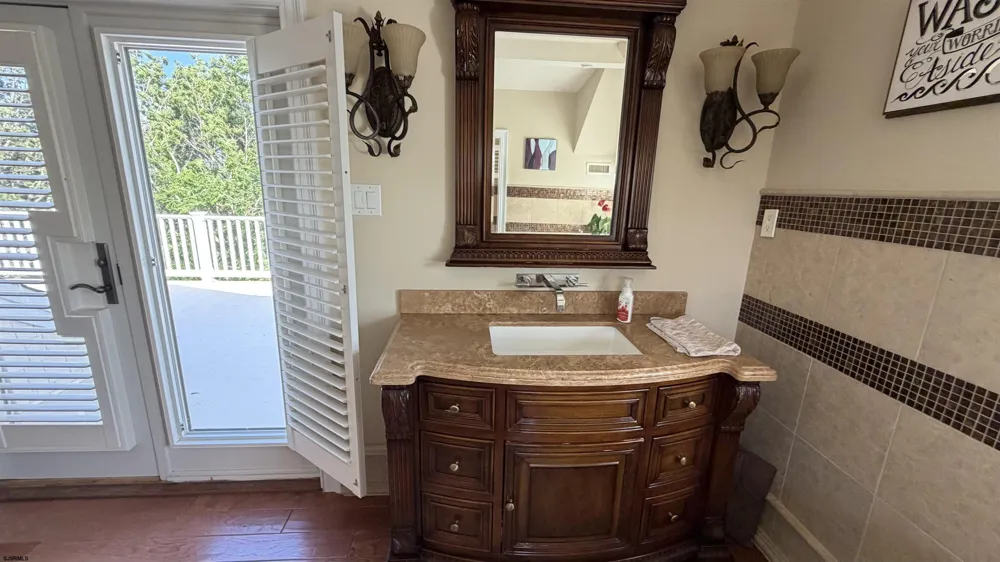 7 Casey Northfield, NJ 08225