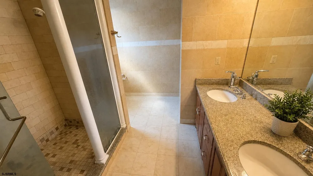 7 Casey Northfield, NJ 08225