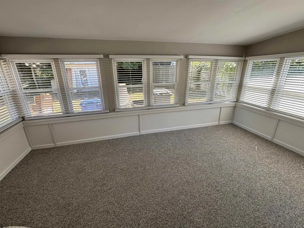 11 Oxford Dr Somers Point, NJ 08244