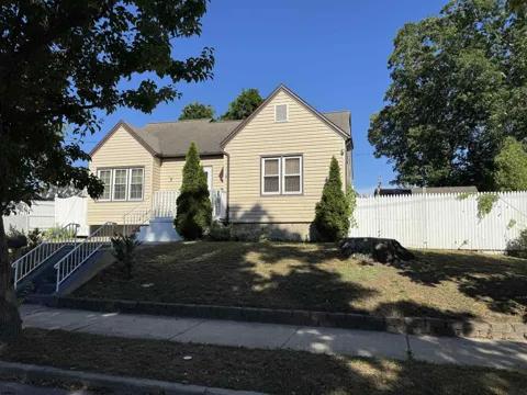 224 Huron Ave