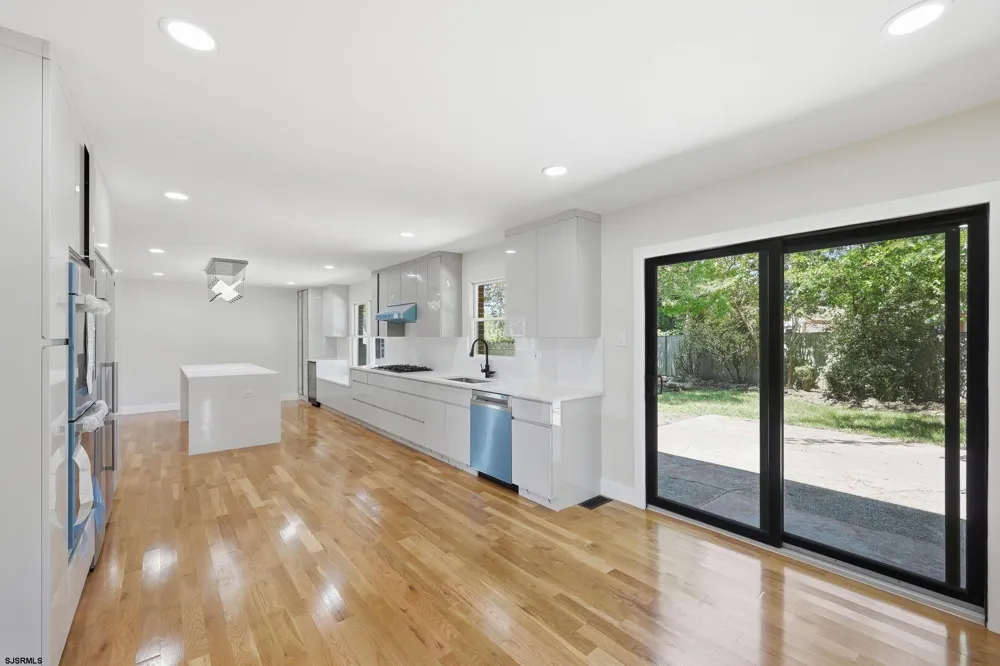 611 N LAFAYETTE Ave Ventnor Heights, NJ 08406