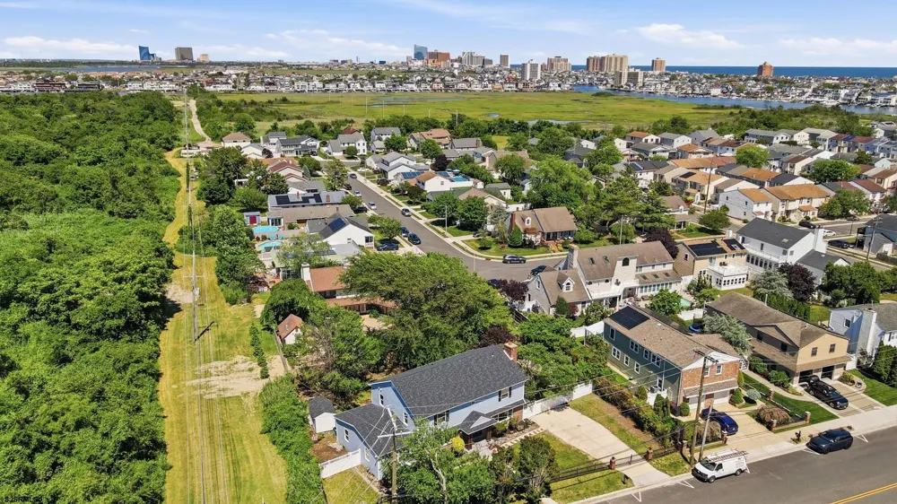 611 N LAFAYETTE Ave Ventnor Heights, NJ 08406