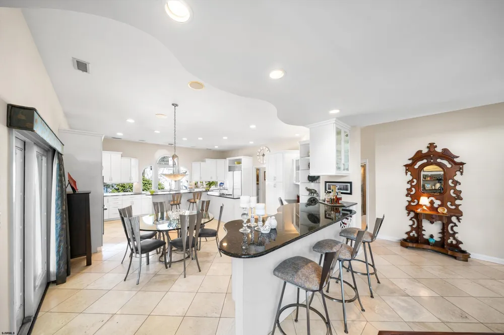 14 Caledonia Dr Seaville, NJ 08230
