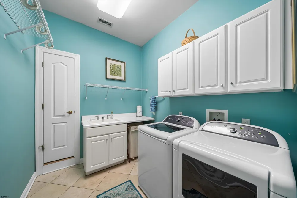 14 Caledonia Dr Seaville, NJ 08230