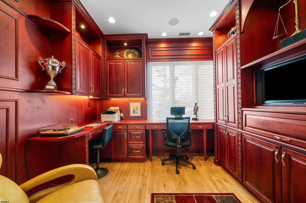 14 Caledonia Dr Seaville, NJ 08230