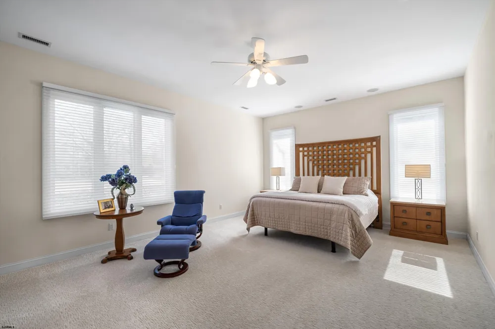14 Caledonia Dr Seaville, NJ 08230
