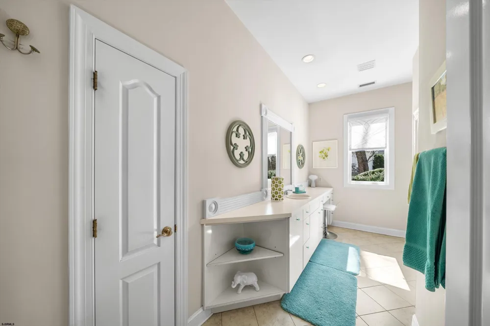 14 Caledonia Dr Seaville, NJ 08230