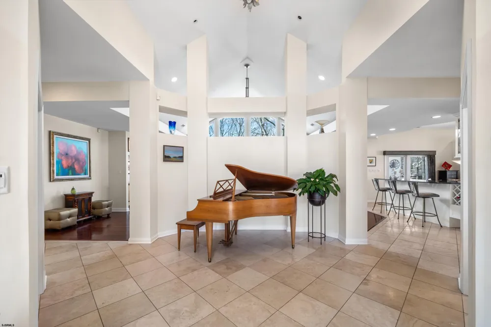 14 Caledonia Dr Seaville, NJ 08230