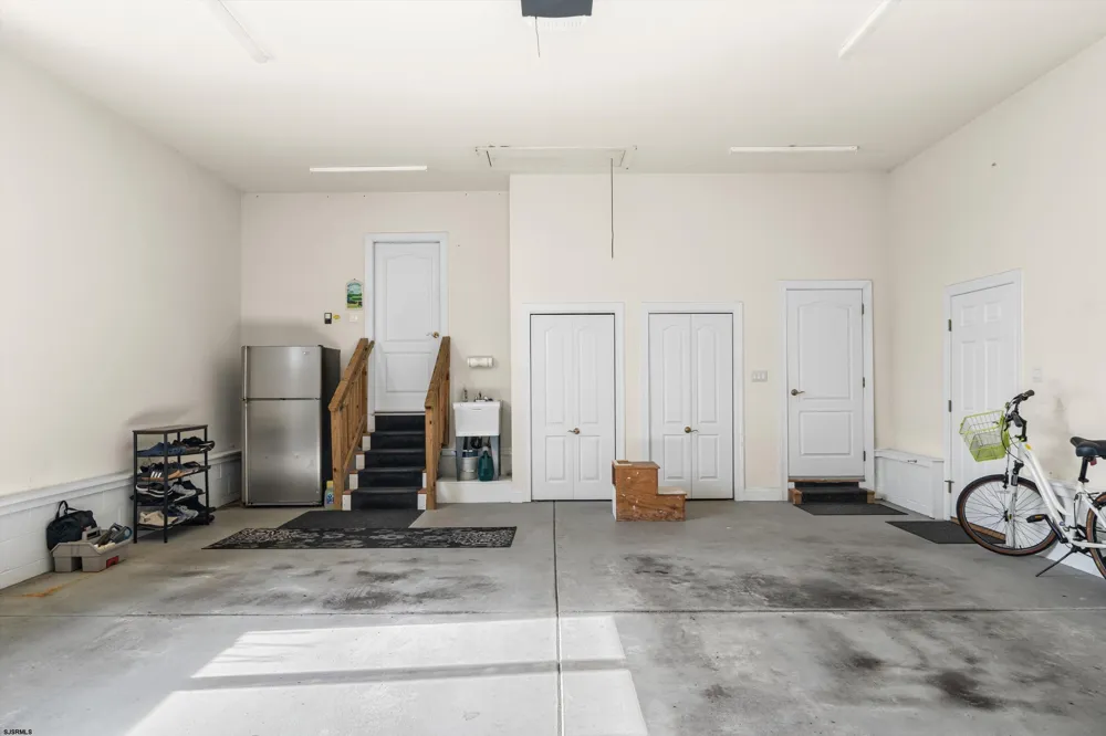 14 Caledonia Dr Seaville, NJ 08230