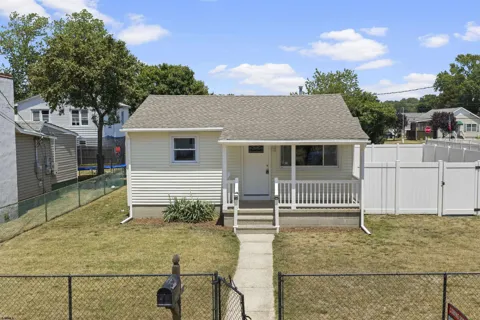 425 Desoto Ave